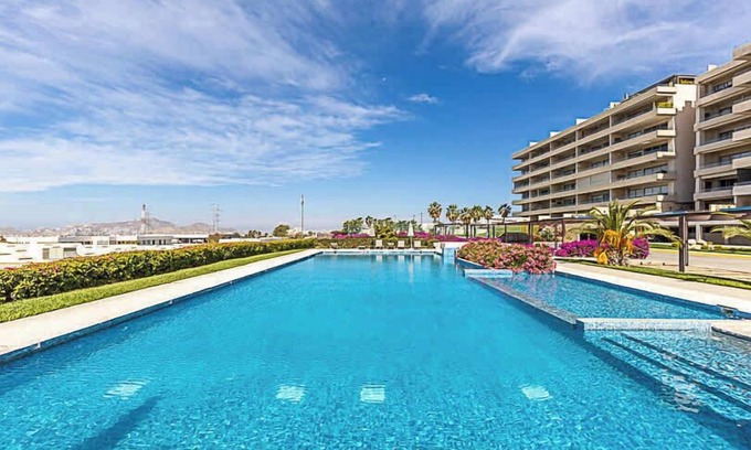 El Tezal Apartamento | Vista Vela Luxury Ground Floor Terrace & BBQ!