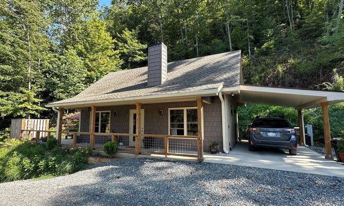 Stecoah Cabina | Vista views of the Smoky Mountains and close to Bryson City!