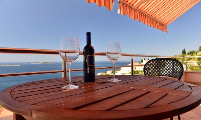 Zupa dubrovacka Apartamento | VITA - apt panorámico 2 + 2 con vistas al mar en Soline