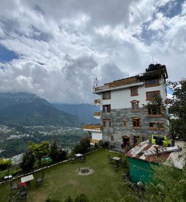 Manali Hotel | Vivaan The Sunrise