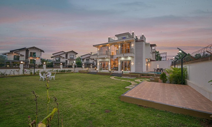 Lonavala Hotel | Vivanta Villa