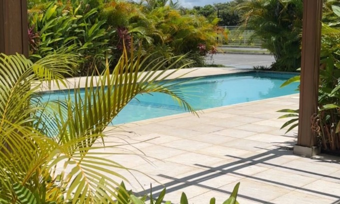 Arouca Condominio | Vive Luxe Condo , Pool & 24/7 Security near Airport