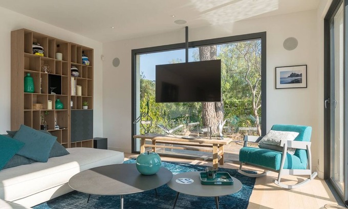 Paraiso Casa | Vivenda Espaçosa com Piscina Aquecida Mt-discreta