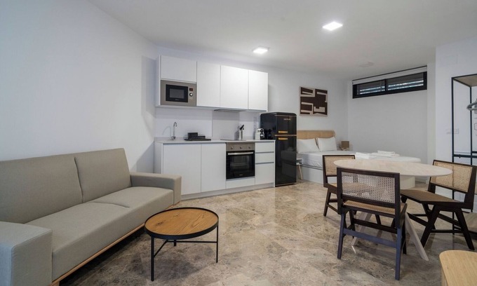 El Pla del Real Apartamento | VLC HOST - Tamarit Olmos C