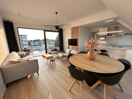 Westende Apartamento | VLOED by BLOSS, familieappartement met buitenzwembad en garage
