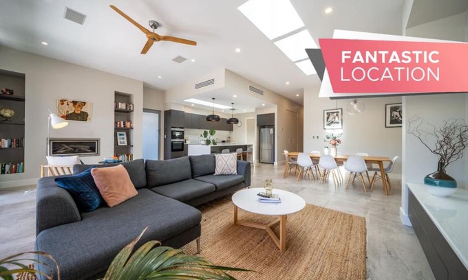 Forestville Casa | Vogue on Victoria Forestville