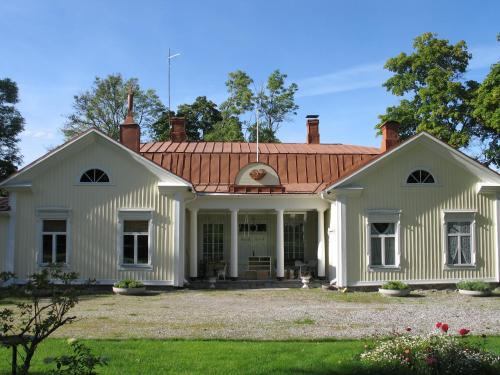 Lohja Apartamento | Vohloisten Kartano