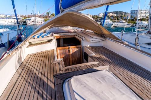 Pointe Croisette Alquiler De Eote | Voilier de 12m à Quai Port Canto