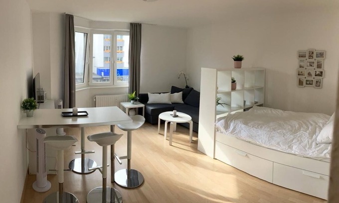 Marienburg Apartamento | Vollständig Eingerichtetes Apartment mit Parkplatz