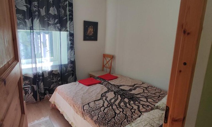 Suuresadama Apartamento | Vormsi ohvitseride maja korter nr 7