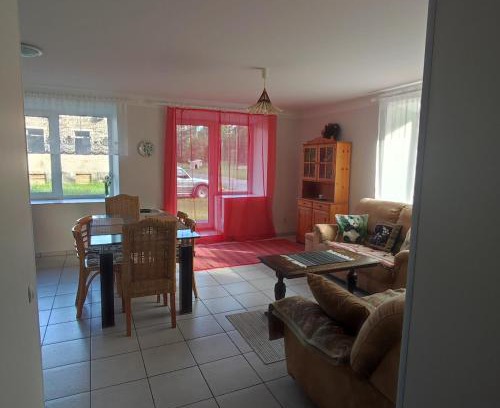 Suuresadama Apartamento | Vormsi Ohvitseride Maja korter nr 3
