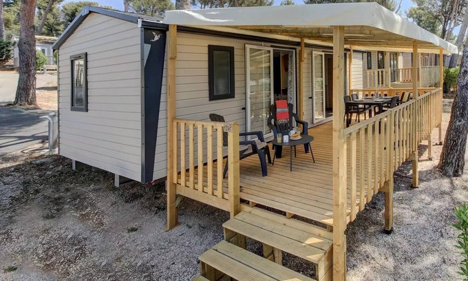Sainte-Catherine-de-Fierbois Casa | Vrbo Property