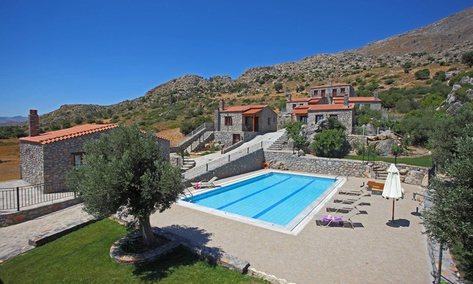 Agios Vasileios Villa | Vrachos Villas