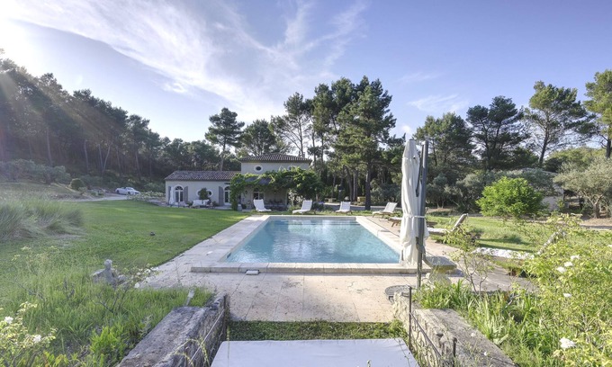 St.-Remy-de-Provence Chalet De Esquí | Vrbo Property