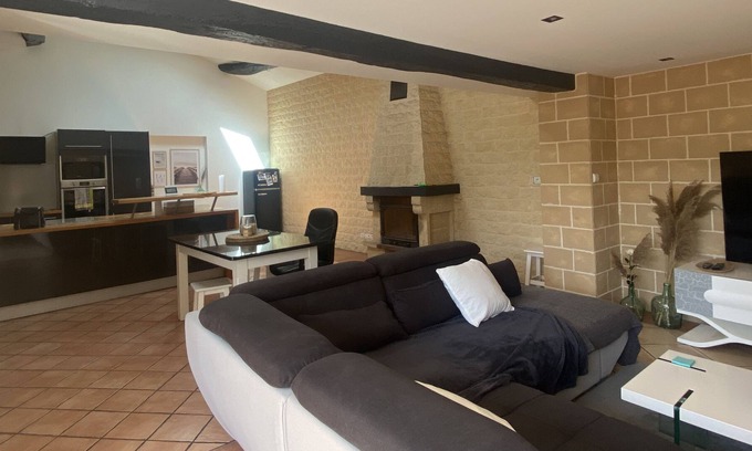 Saint-Vivien-de-Blaye Casa | Vrbo Property