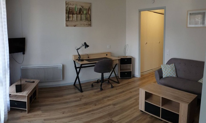 Savignac-les-Eglises Apartamento | Vrbo Property