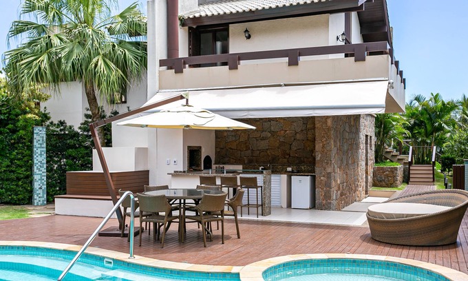 Jurere Internacional Casa | Vrbo Property