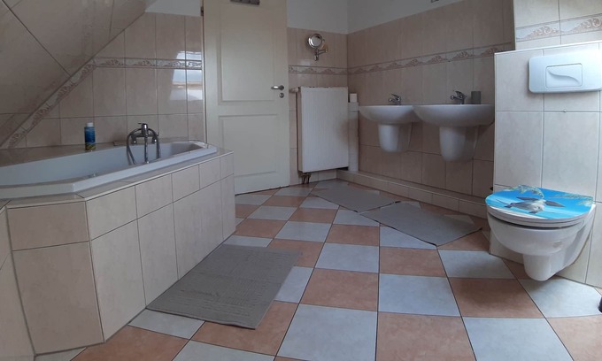Falkensee Apartamento | Vrbo Property