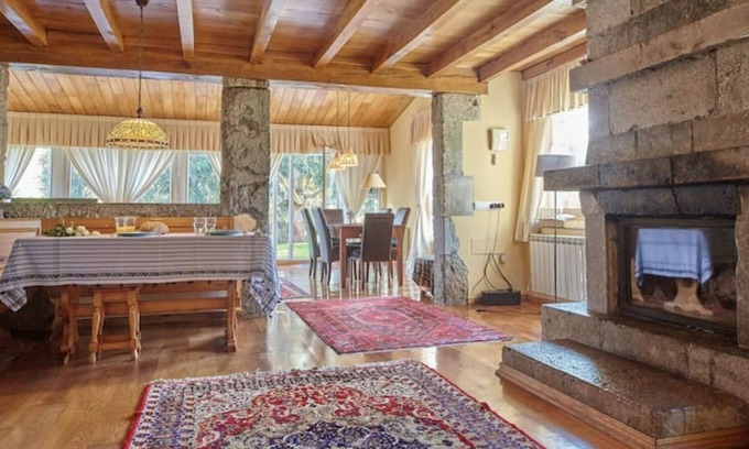 Bareyo Casa | Chalet con jardín en Ajo