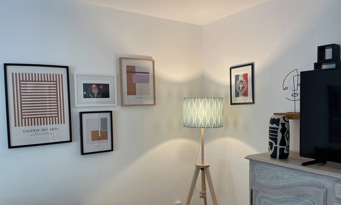 Guyancourt Apartamento | Vrbo Property