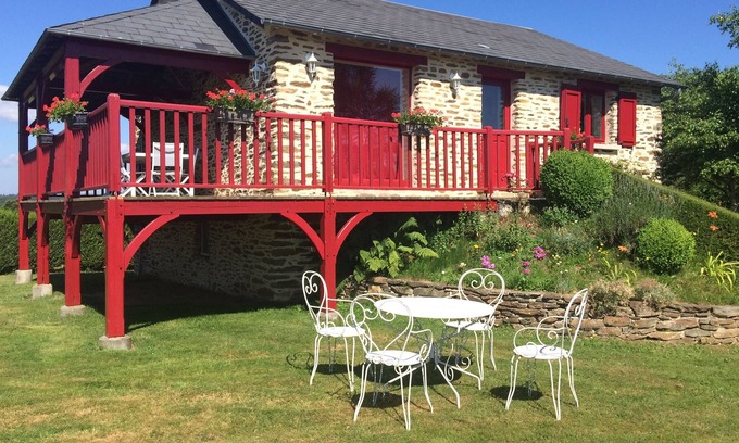 Laval-sur-Luzege Casa | Vrbo Property
