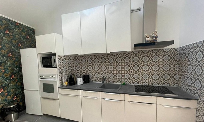 Mouroux Apartamento | Vrbo Property