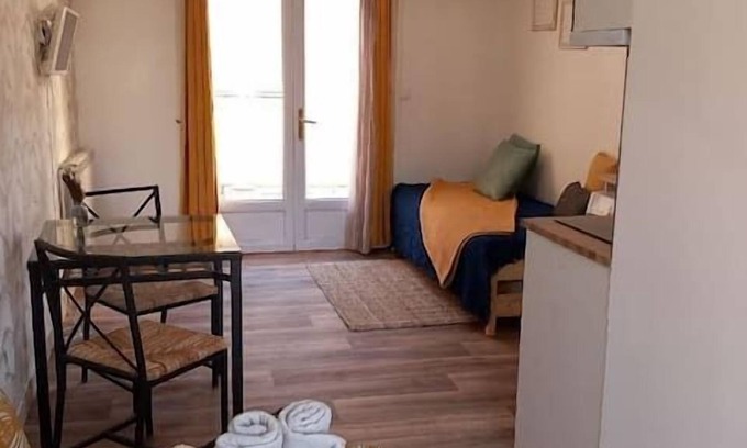 Puiseux-en-France Apartamento | Vrbo Property