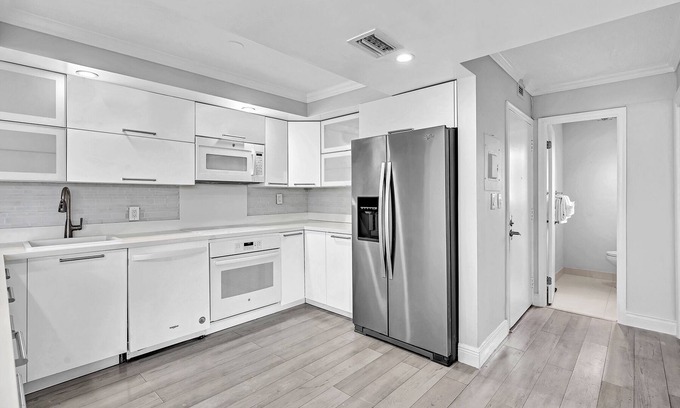 Bay Harbor Islands Apartamento | Vrbo Property