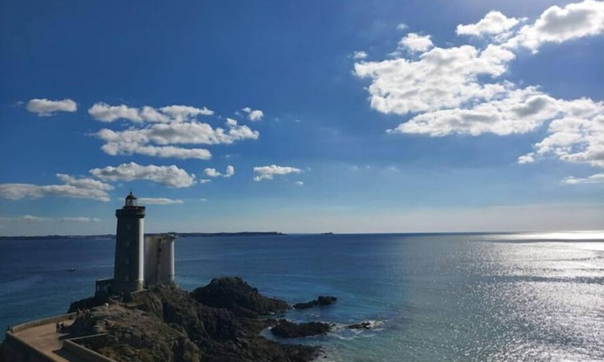 Plouzane Casa | Vue mer Face aux Fêtes Maritimes, Accès Plage