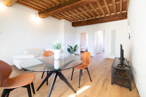 Lucca Historical Center Apartamento | Vue Sur Jardin in Center Town