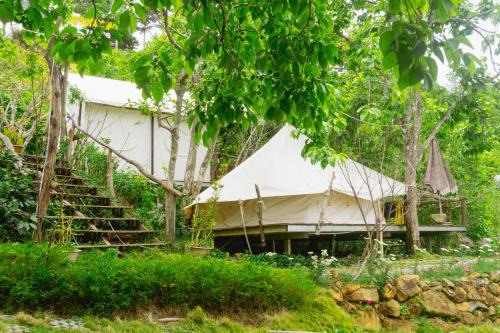 Da Lat Otro | Vuon Hong Le Phuc-Cau Dat Glamping Retreat Da Lat