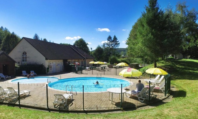 Champs-sur-Tarentaine-Marchal Complejo | VVF Cantal Champs-sur-Tarentaine