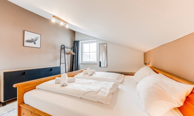 Unterjoch Apartamento | VYLD: Eagle view mountain view and fireplace
