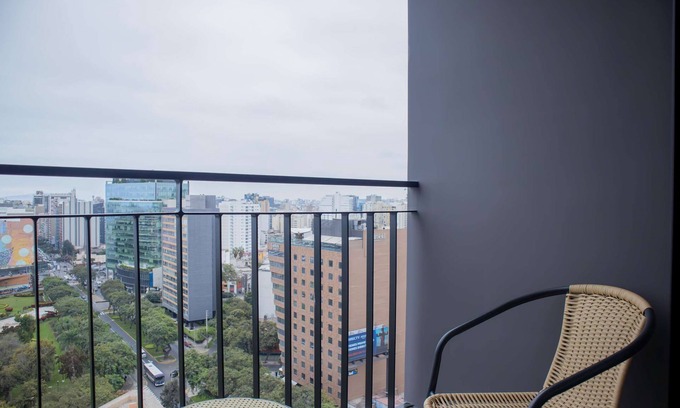 Miraflores Apartamento | w Awesome 2BR Apartment in Miraflores