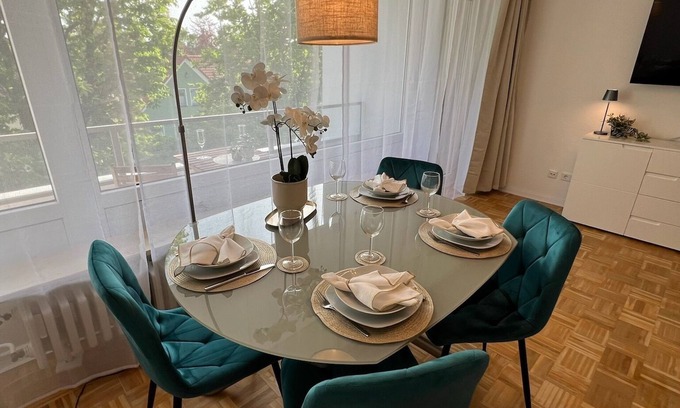 Celle Apartamento | W&D living - Little Italy with park. space&balcony