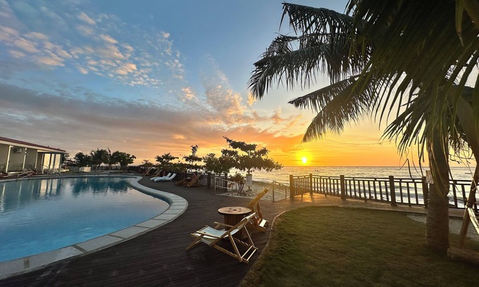 Oslob Hotel | W Golf Resort