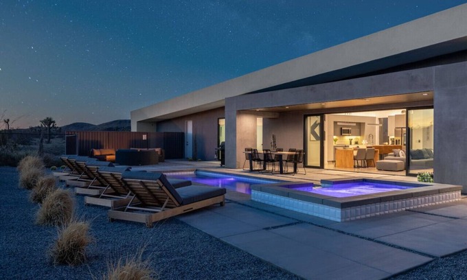 Joshua Tree Casa | W House: Luxe Near Park Heated Pool & Spa