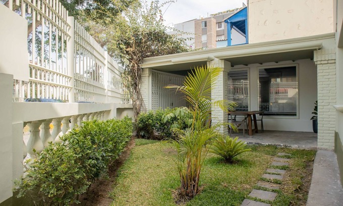 Leuro Apartamento | w Impressive 5BR w Terrace in Miraflores