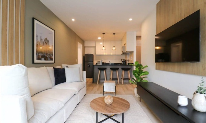 Petit Jean Ocharán Apartamento | w Mesmerizing 2BR With Balcony in the Heart of Miraflores