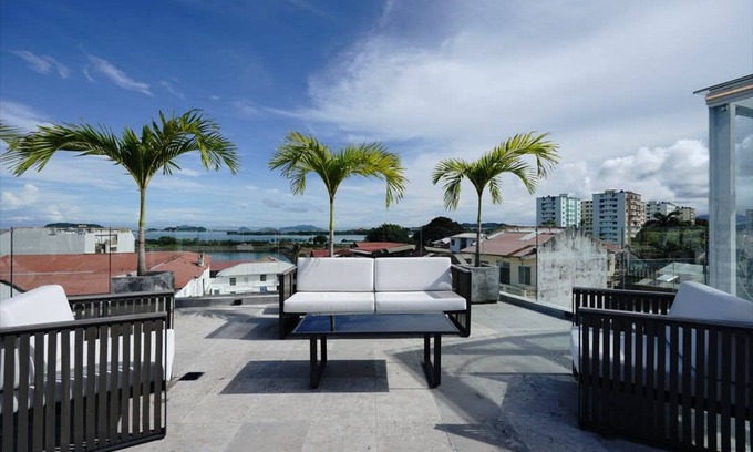 Panama City Apartamento | w Sunny 2BR With Rooftop Pool In Casco Antiguo