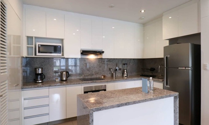 Barranco Apartamento | w Upscale 1BR on Barranco s Boardwalk