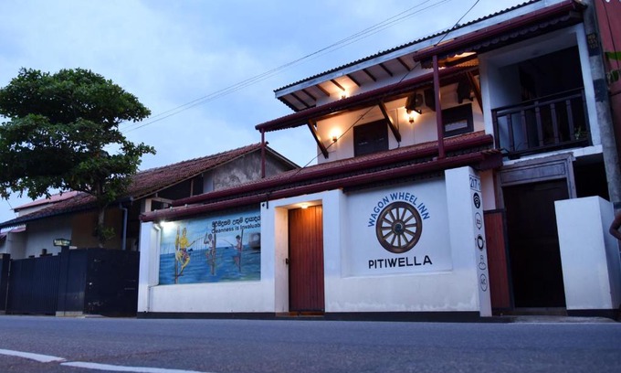 Boossa Hotel | Wagon Wheel Inn