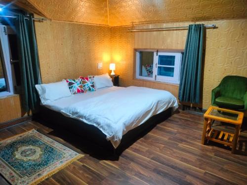 Gulmarg Casa | Wahab's INN - riverside cottage