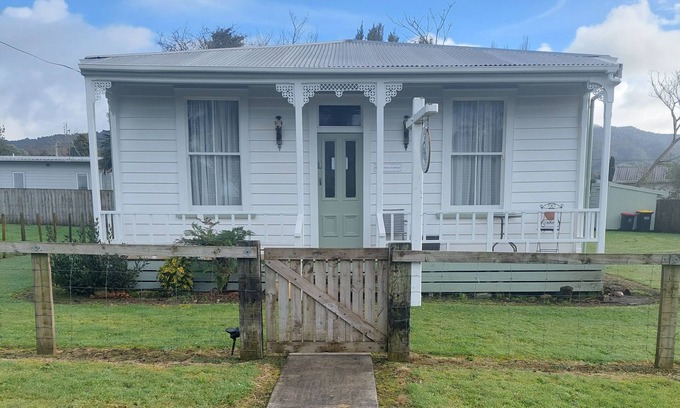 Waihi Cabaña | Shunters Cottage Waihi