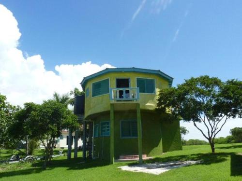 Treasure Beach Casa | Waikiki Guest House