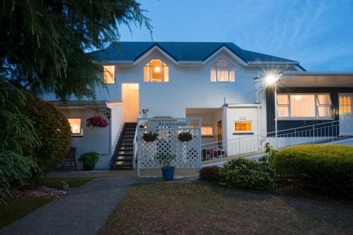 Nelson City Centre Hotel | Waimarie on Riverside Motel & Apartments