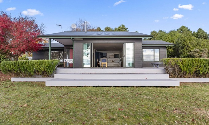 Tauranga Taupo Casa | Waitetoko Waterfront - Waitetoko Holiday Home