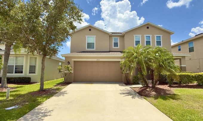 Crystal Cove Casa | Wake up to calming lake views and peaceful surroundings, close to Disney.
