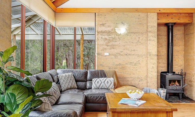 Quedjinup Cabaña | Wake up to serenity, kangaroos & rural views.