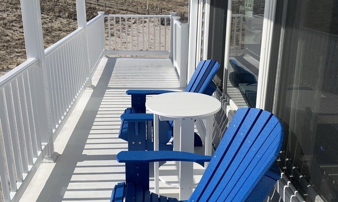 South Beach Haven Condominio | Wake up to the sun rising over the Atlantic